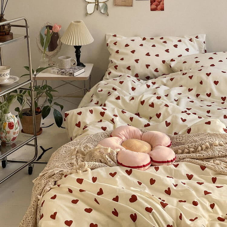 Vintage Red Heart Bedding Set